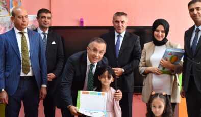 GAZİANTEP’TE 2024-2025 EĞİTİM-ÖĞRETİM YILI KARNE TÖRENİ HEYECANI 
