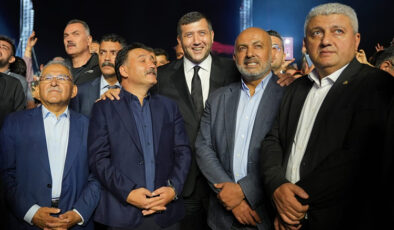 AHMET ŞAFAK’TAN KAYSERİ’DE 52 BİN KİŞİLİK DEV KONSER