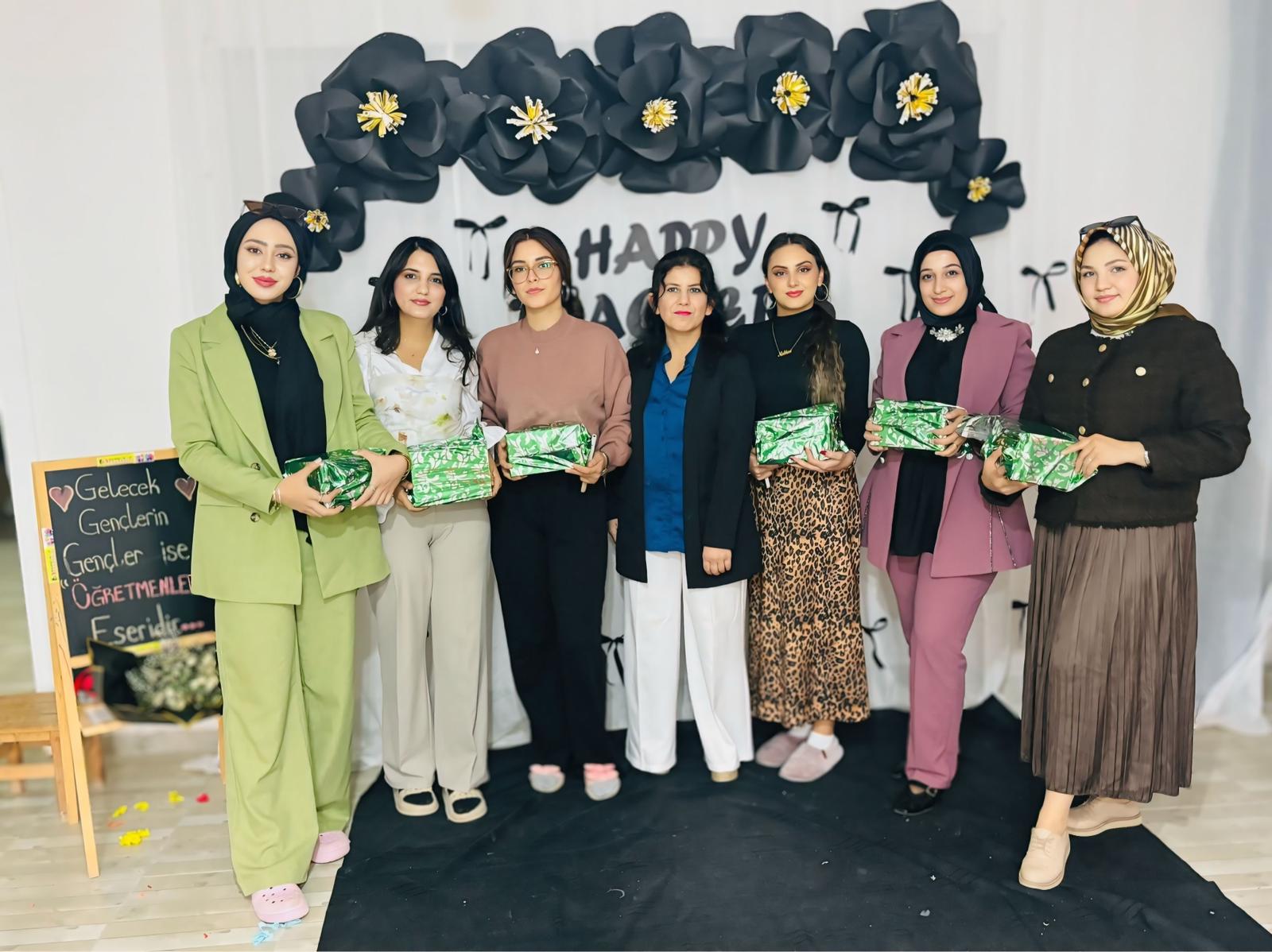 BİLGİÇ AKADEMİDEN ÖĞRETMENLER GÜNÜ KUTLAMASI