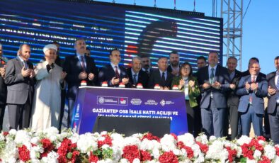 SANAYİ VE TEKNOLOJİ BAKANI MEHMET FATİH KACIR, GAZİANTEP’TE OSB İSALE HATTI VE İSLAHİYE SANAYİ SİTESİ ANAHTAR TESLİM TÖRENİ’NE KATILDI.