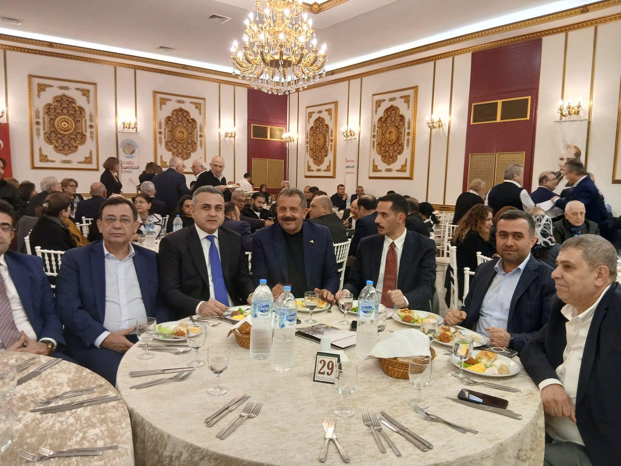 İSLAHİYE’LİLER İSTANBUL’DA BULUŞTU